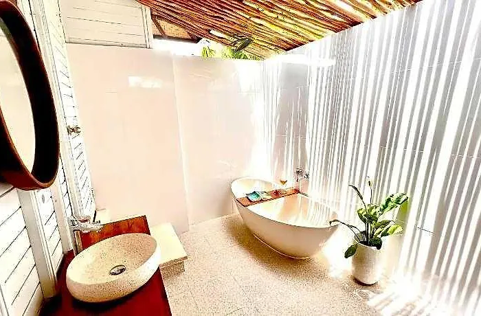 Hotel The Kubu221 Ceningan 3*